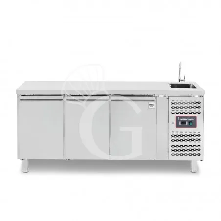 Vendita Finale Tavolo refrigerato 3 porte con lavello,motore a destra,Prof. 700 mm,temp +2°C/+8°C, completo di rubinetto classe energetica C