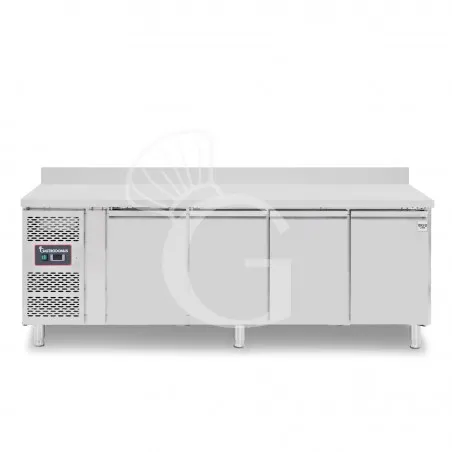 A Buon Prezzo Tavolo Refrigerato 4 porte alzatina Prof. 700 mm +2°C/+8°C motore a sinistra classe energetica D