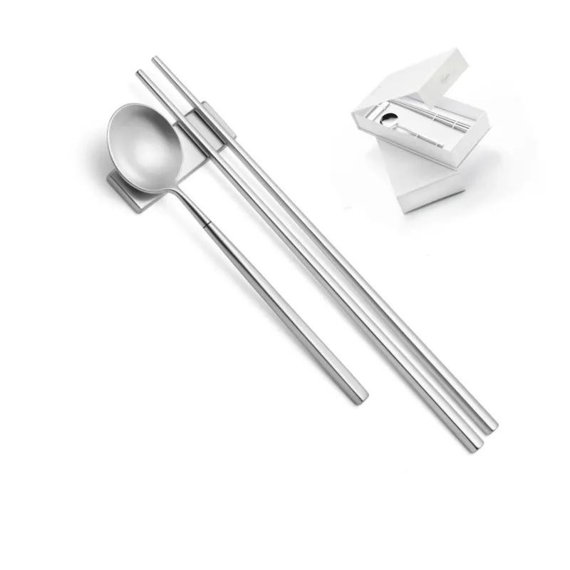 Set KYOTO SUSHI SABBIATO in acciaio 18.10 forgiato accoglie 3 posate finitura inox Sabbiato più poggia posate in confezione regalo a Libro Eme Posaterie Super Prezzo