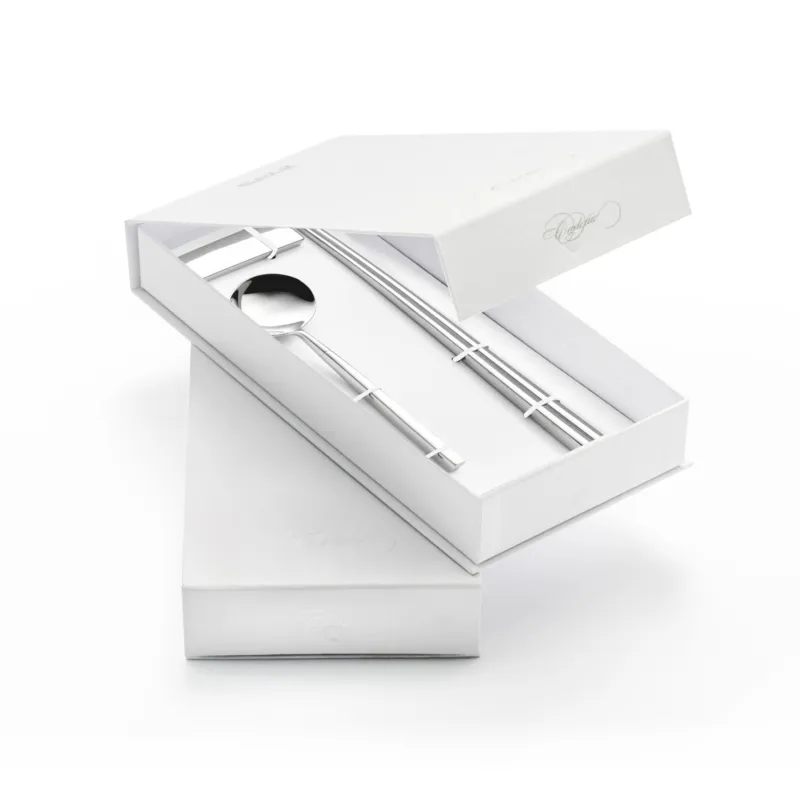 A Buon Prezzo Set KYOTO SUSHI in acciaio 18.10 forgiato accoglie 3 posate finitura inox lucido più poggia posate in confezione regalo a Libro Eme Posaterie