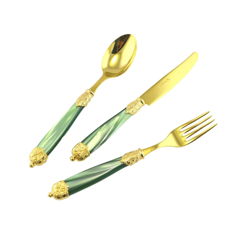 Servizio posate Mirage, in Confezione vetrina 24 pezzi 6 posti tavola , Ghiere oro Tin Gold 18.10 (AISI 304) verde perlato Eme Posaterie avorio perlato 13 Acquista Ora