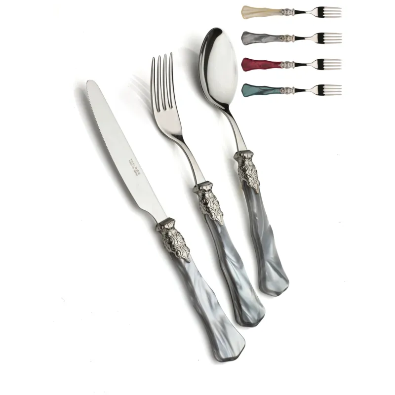 GINEVRA ANTICO, 6 posti tavola, Servizio posate 24 pezzi in acciaio inox 18/10 lucido spessore 2,5 mm Manico in acrilico madreperlato con ghiera in metallo effetto antichizzato lavabile in lavastoviglie Domus e Design bordeaux perlato Occasione Imperdibile