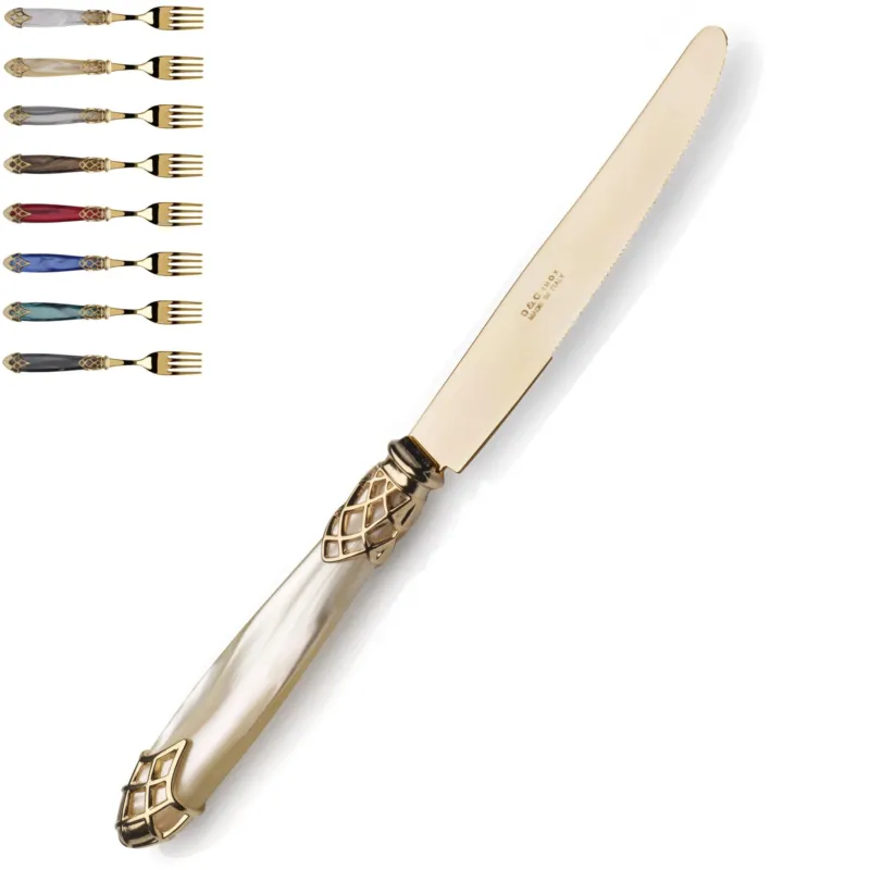 Coltello da tavola sfuso Dubai Ghiera Oro e posate in oro manico in acrilico madreperlato con ghiera dorata finitura tutto oro Domus e Design bianco perlato Ultima Occasione