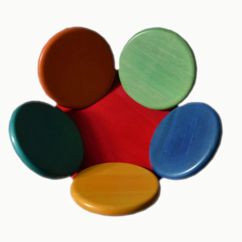 Saldi Cestino porta Pane, frutta in legno di tiglio diametro 34xh12 cm petali colorati con base rosso Manzoni Pietro