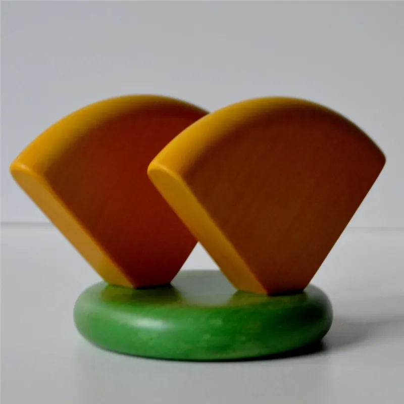 Portatovaglioli in legno di tiglio VELA 10xh9,5 cm realizzato a Bergamo Italia a mano colore verde Giallo Manzoni Pietro Occasione