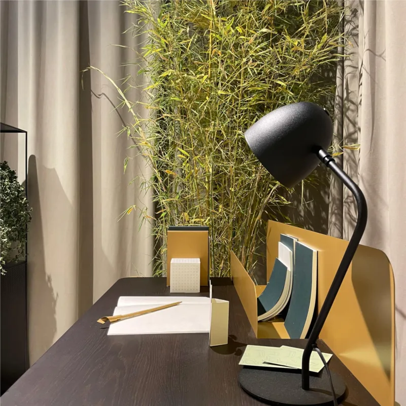 Lampada da tavolo Abat-Jour in Metallo Frida Dimensioni 21x21xh 48 cm - Stile Industrial struttura in metallo colore nero Meme Design Economico