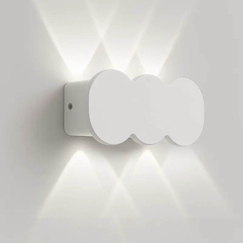 Applique da Muro 6 Led Lampada a Parete Bianca con Luce Bianco Freddo 15x8x3cm Promo Stagionale