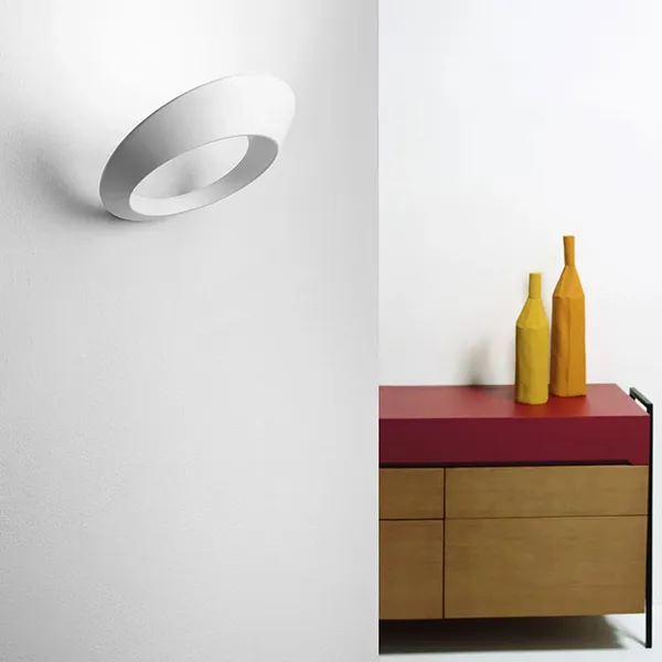 Olo lampada da parete di design Prezzo Ridotto