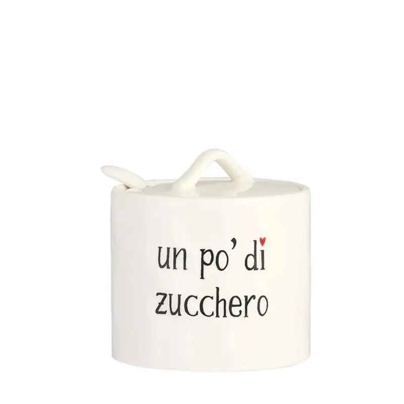 SIMPLE DAY Zuccheriera in gres “Un pò di zucchero” con cuoricino rosso – ⌀ 8 x h 9 cm Prezzo Scontato